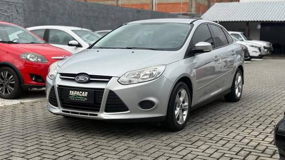 FORD FOCUS 2.0 S SEDAN 16V FLEX 4P AUTO FORD FOCUS 2.0 S SEDAN 16V FLEX 4P AUTO